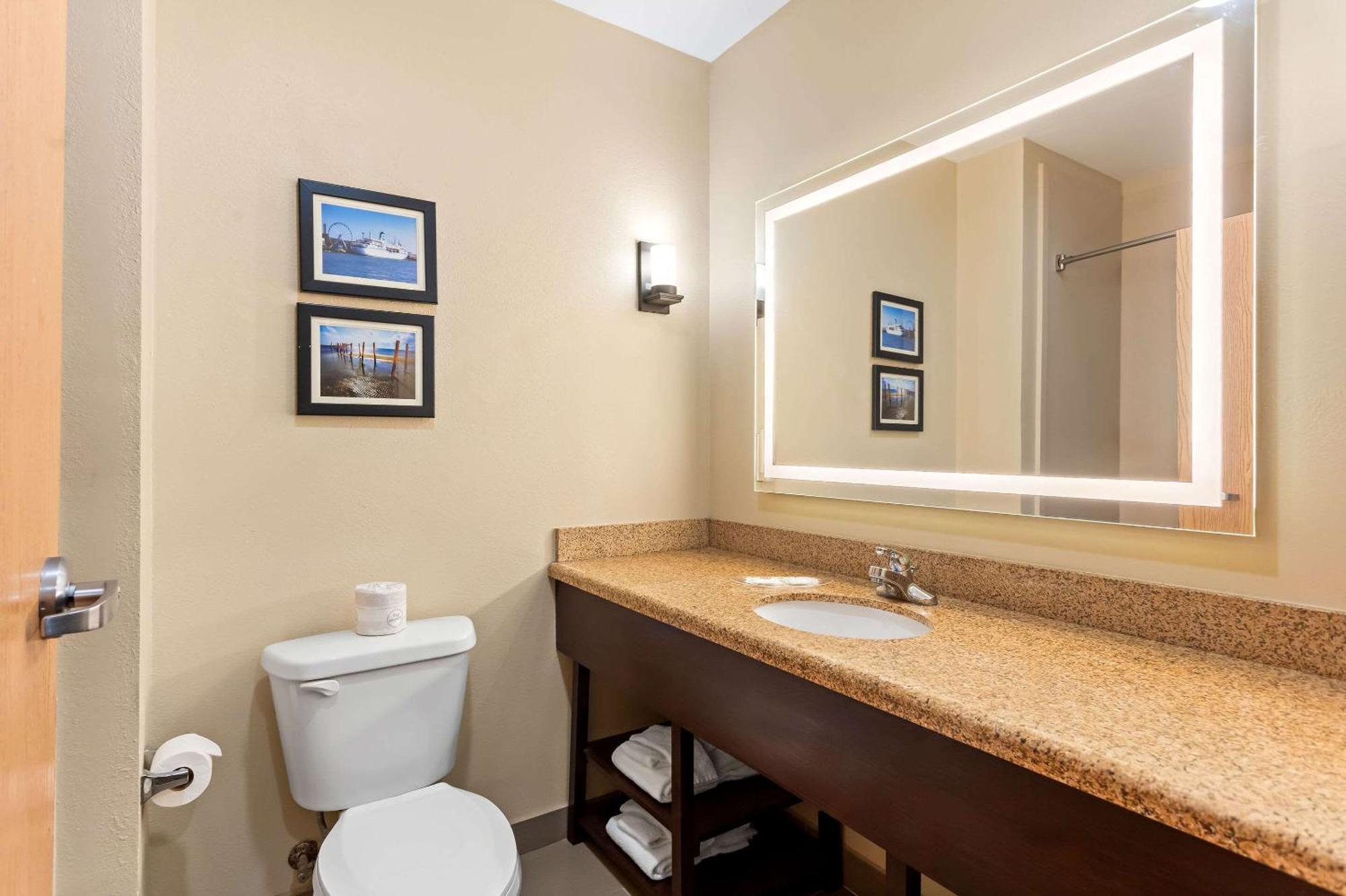 Comfort Suites Gulfport Luaran gambar