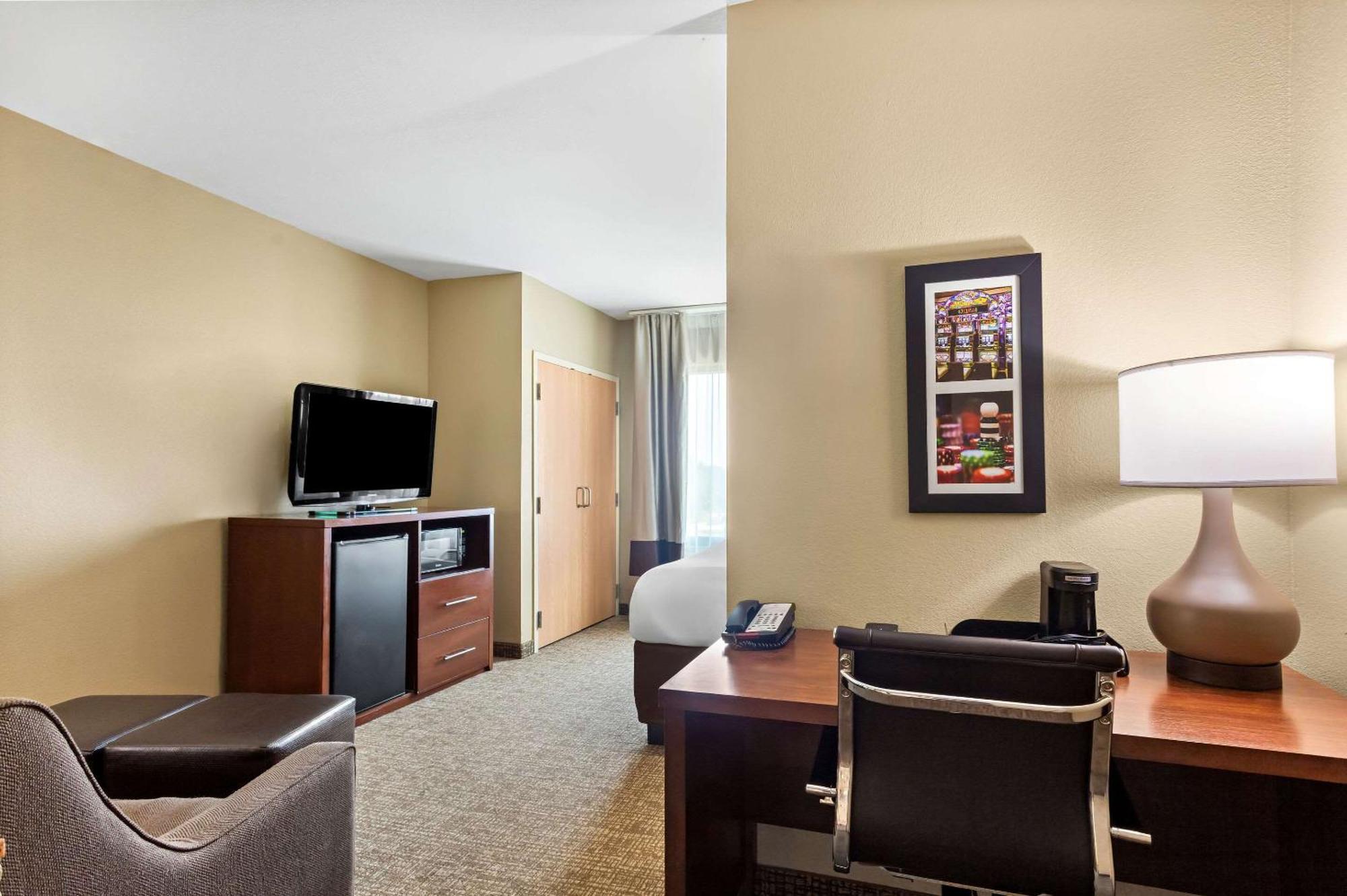 Comfort Suites Gulfport Luaran gambar